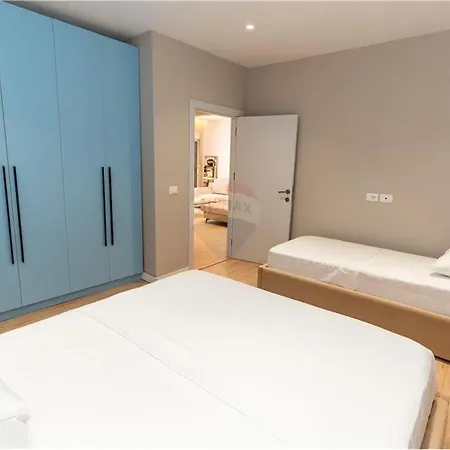 Erblin Апартаменты *